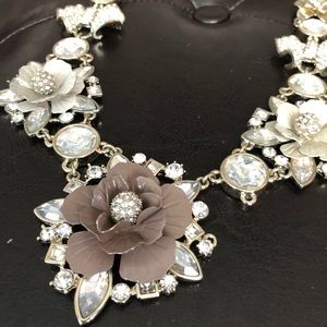 Statement necklace